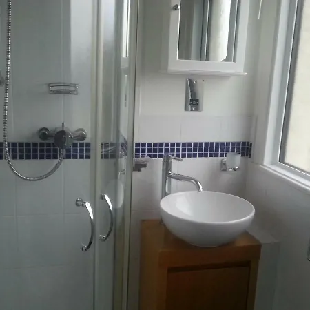 B&B Rescorla Farmhouse 3*